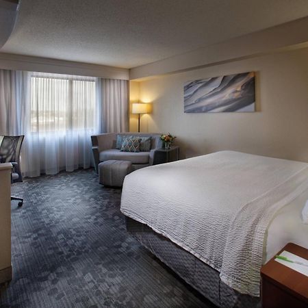 Courtyard By Marriott פאייטוויל מראה חיצוני תמונה