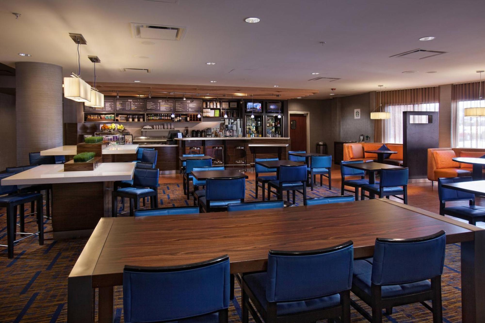 Courtyard By Marriott פאייטוויל מראה חיצוני תמונה
