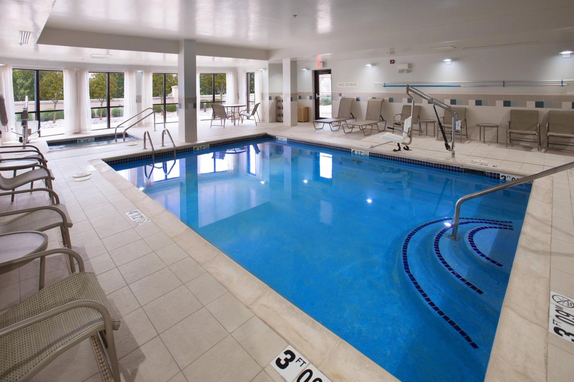 Courtyard By Marriott פאייטוויל מראה חיצוני תמונה