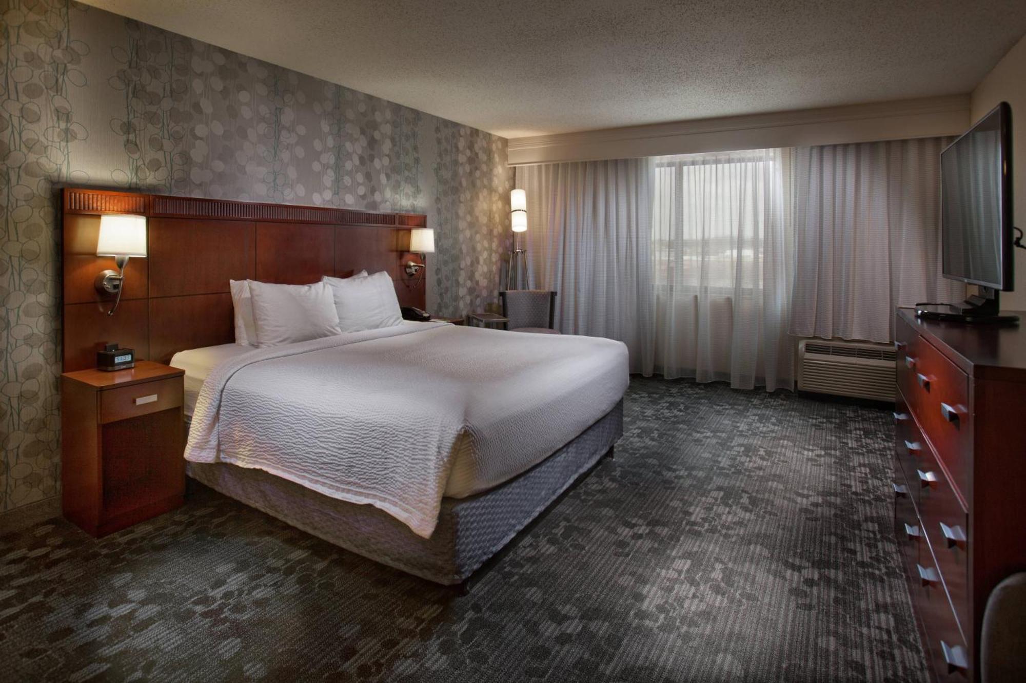 Courtyard By Marriott פאייטוויל מראה חיצוני תמונה