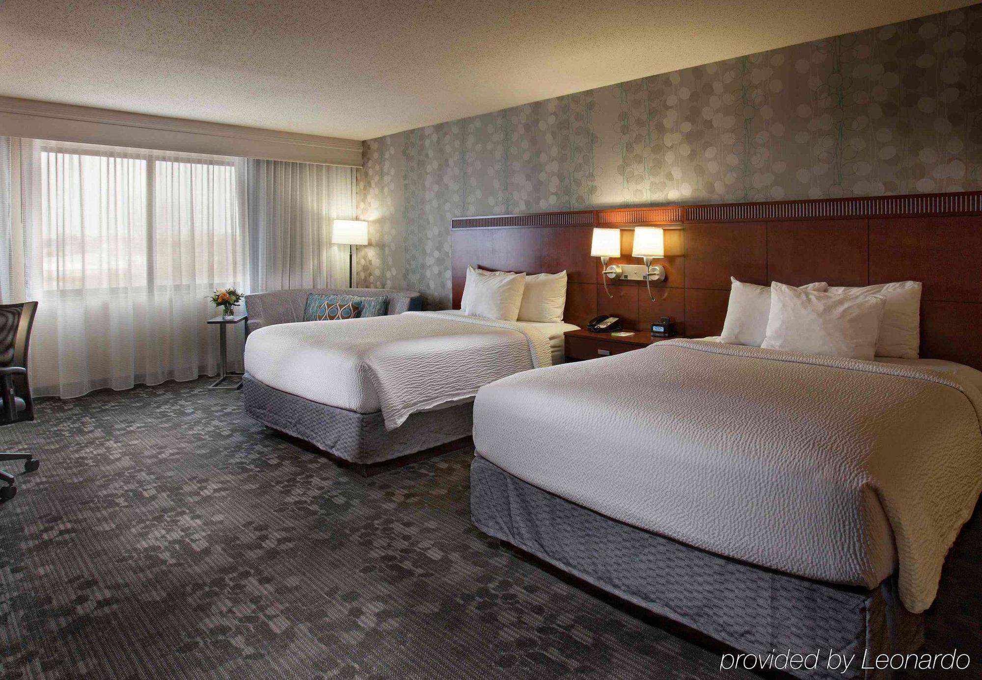 Courtyard By Marriott פאייטוויל מראה חיצוני תמונה